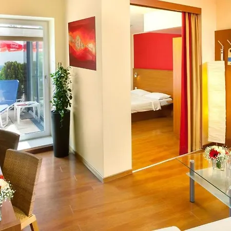 Leonardo Center 3*
