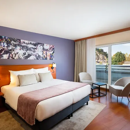 Leonardo Center Otel 3*