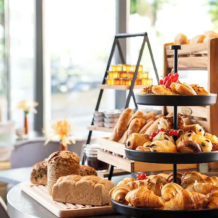 Leonardo Center Hotel