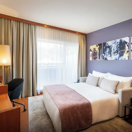 Leonardo Center 3* Salzburg