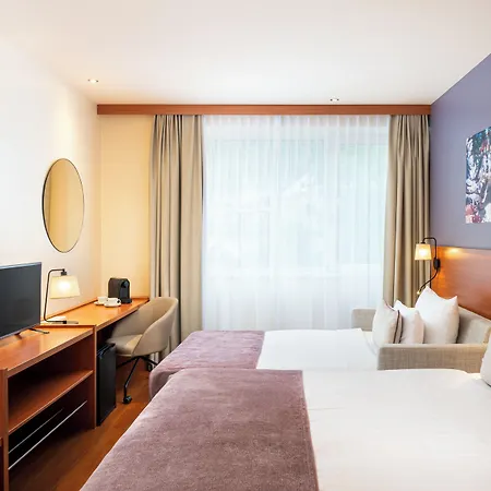 Leonardo Center Hotel