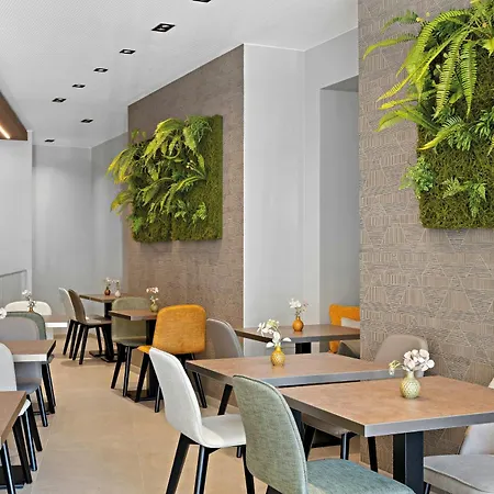 Leonardo Center Hotel 3*