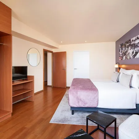 Leonardo Center Hotel 3*