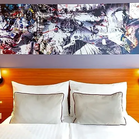 Leonardo Center Otel 3*