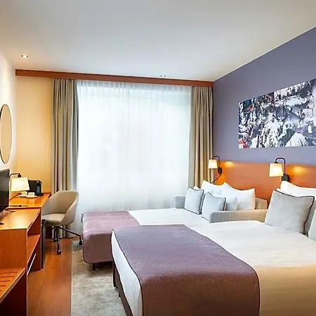 Leonardo Center Otel 3*
