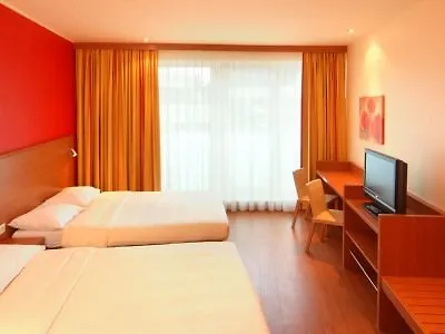 Hotel Leonardo Center 3*