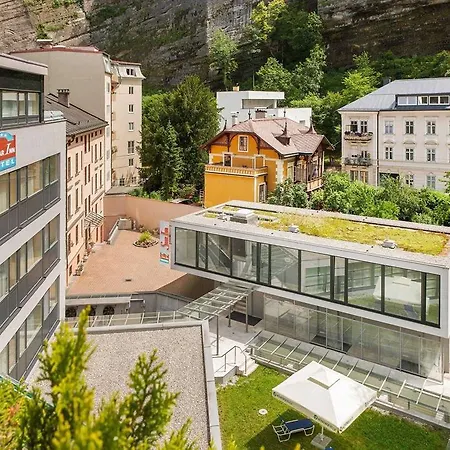 Hotel Leonardo Center 3*