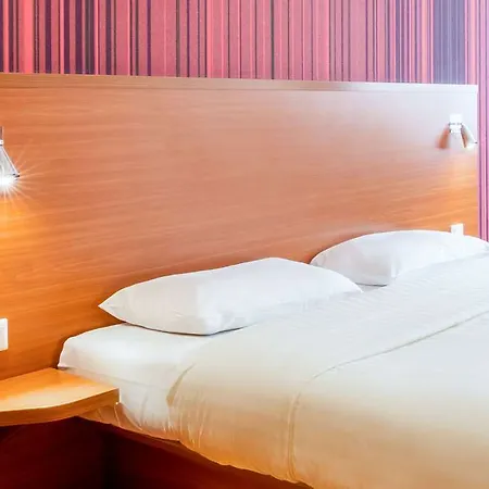 Leonardo Center Отель 3*