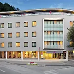 Leonardo Center 3*