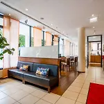 Leonardo Center Отель 3*